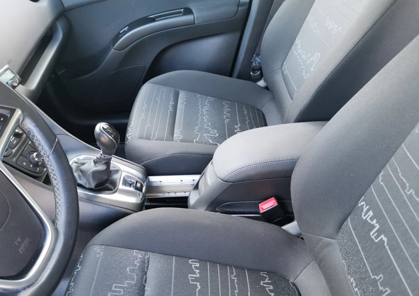 Opel Meriva cena 26500 przebieg: 125000, rok produkcji 2011 z Pasłęk małe 466